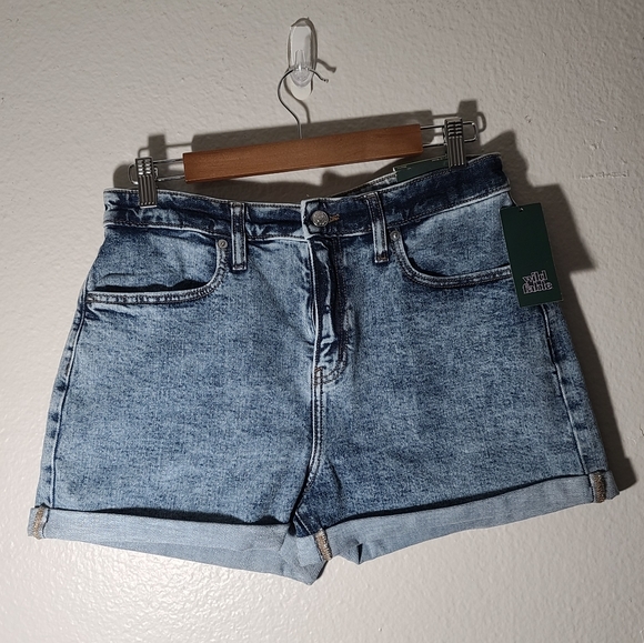 Wild Fable NWT blue high waisted acid washed cuffed denim shorts